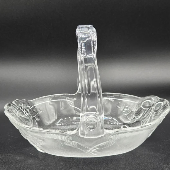 Mikasa Christmas Crystal Basket and Bowl - Christmas Dinner - Christmas decor - Picture 8 of 14